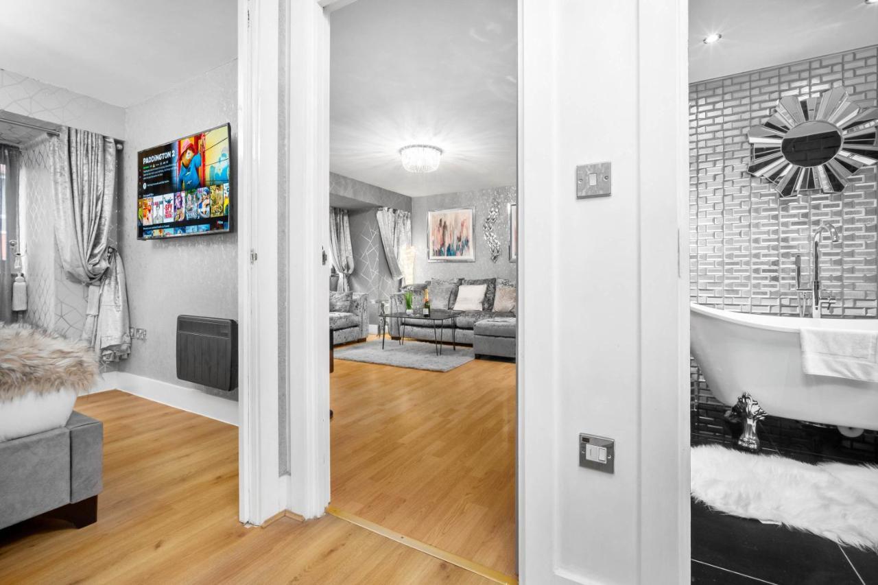 Luxury City Centre Apartment - Parking - Smart Tv - Wifi - Intercom Birmingham Exteriér fotografie